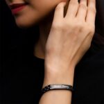 LOUIS MILLER Personalized Name Bracelet for Women – Custom Engraved Luxury Jewelry Gift, Adjustable, Elegant Design