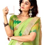SIRIL Women’s Cotton Linen Printed Ready To Wear With Pocket Saree with Unstitched Blouse Piece